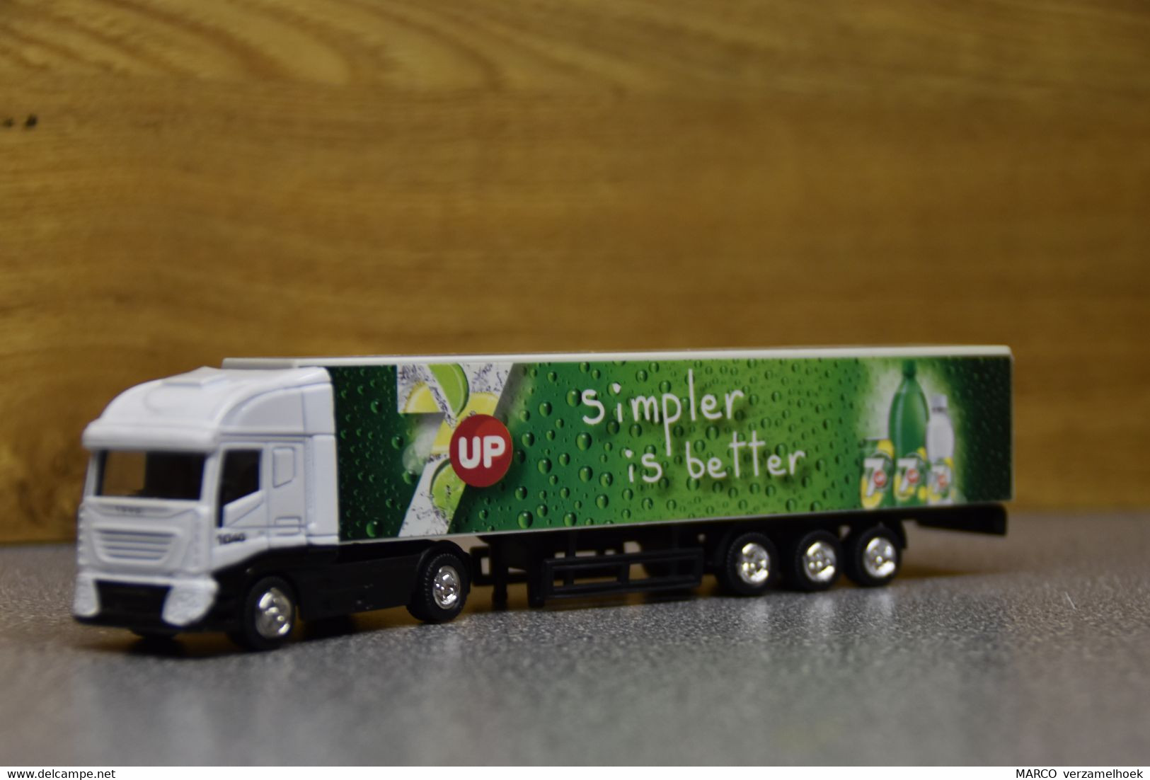 Truck 1040 7up Pepsico-Dr Pepper Snapple Group Scale 1:87 - Scala 1:87