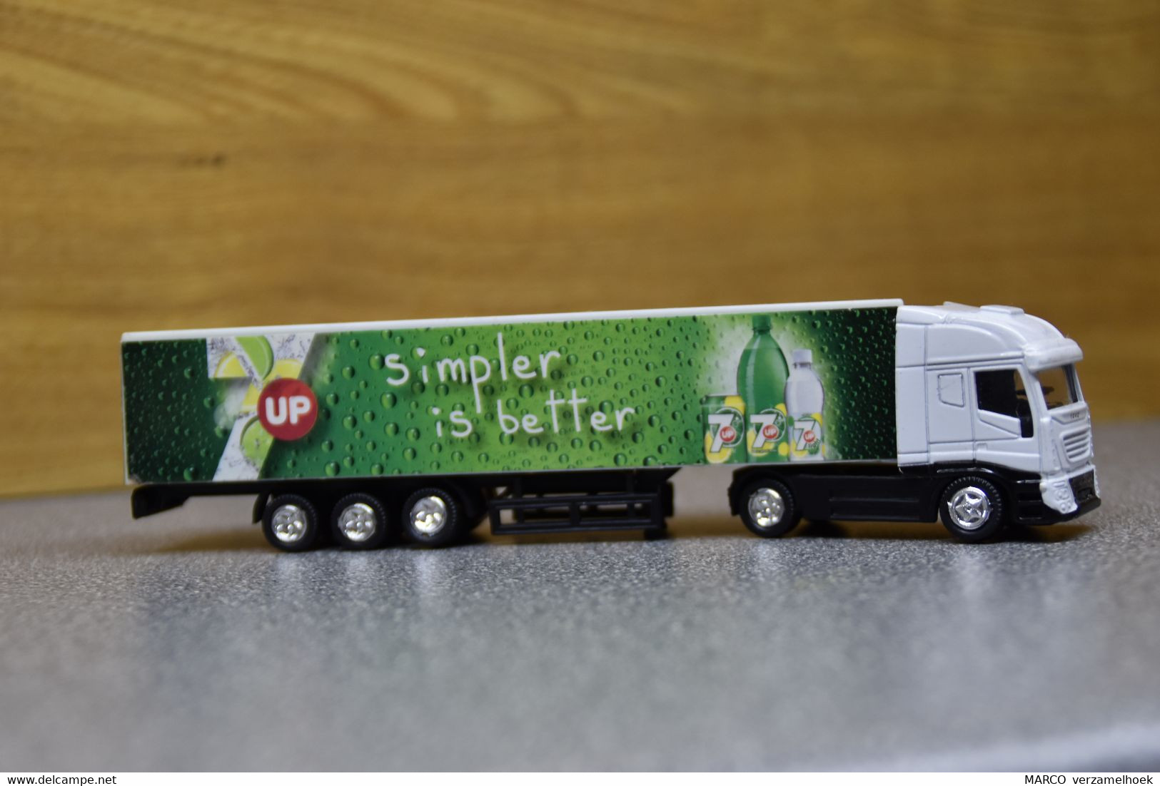 Truck 1040 7up Pepsico-Dr Pepper Snapple Group Scale 1:87 - Scala 1:87