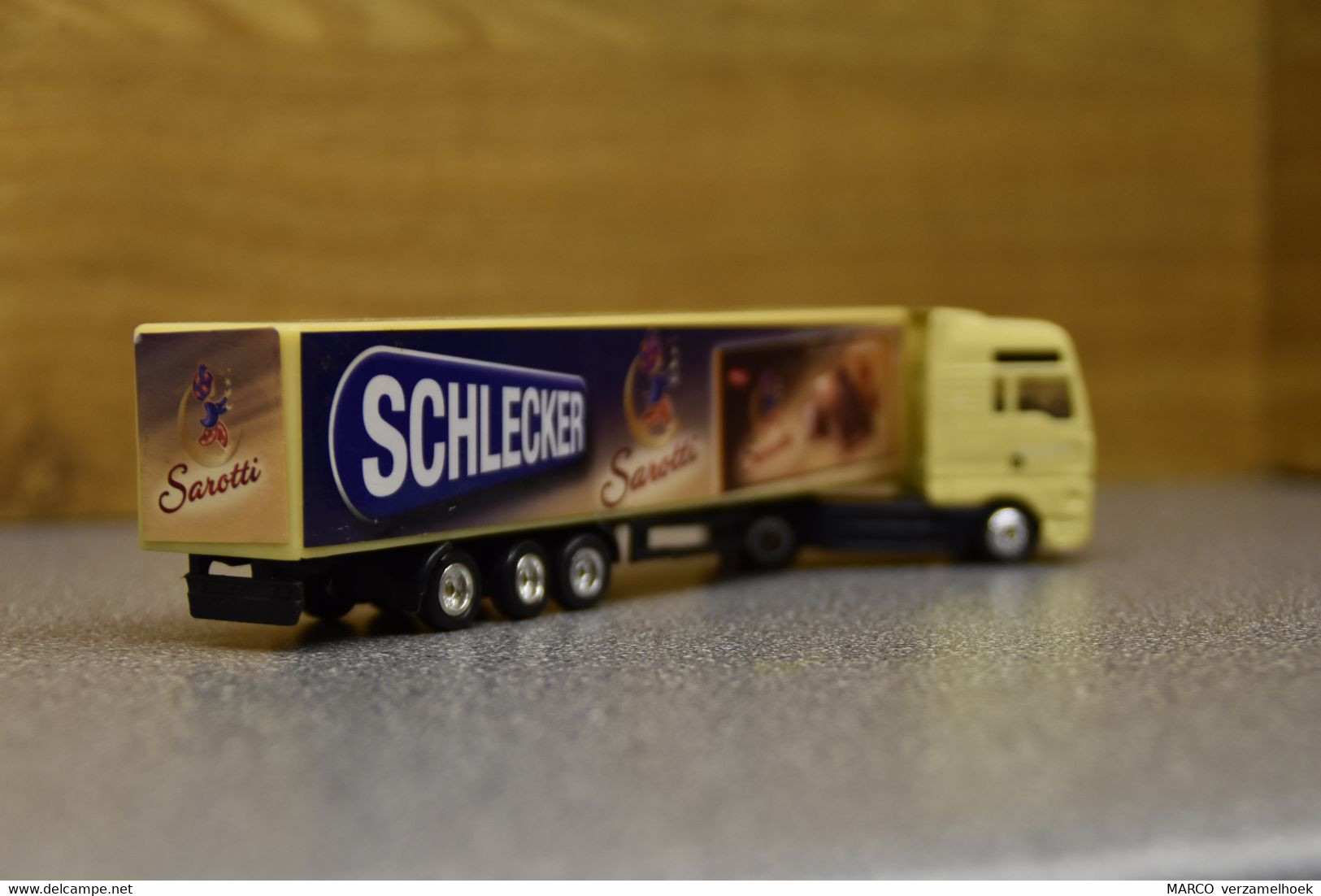 MAN Schlecker Sarotti (D) Scale 1:87 - Massstab 1:87