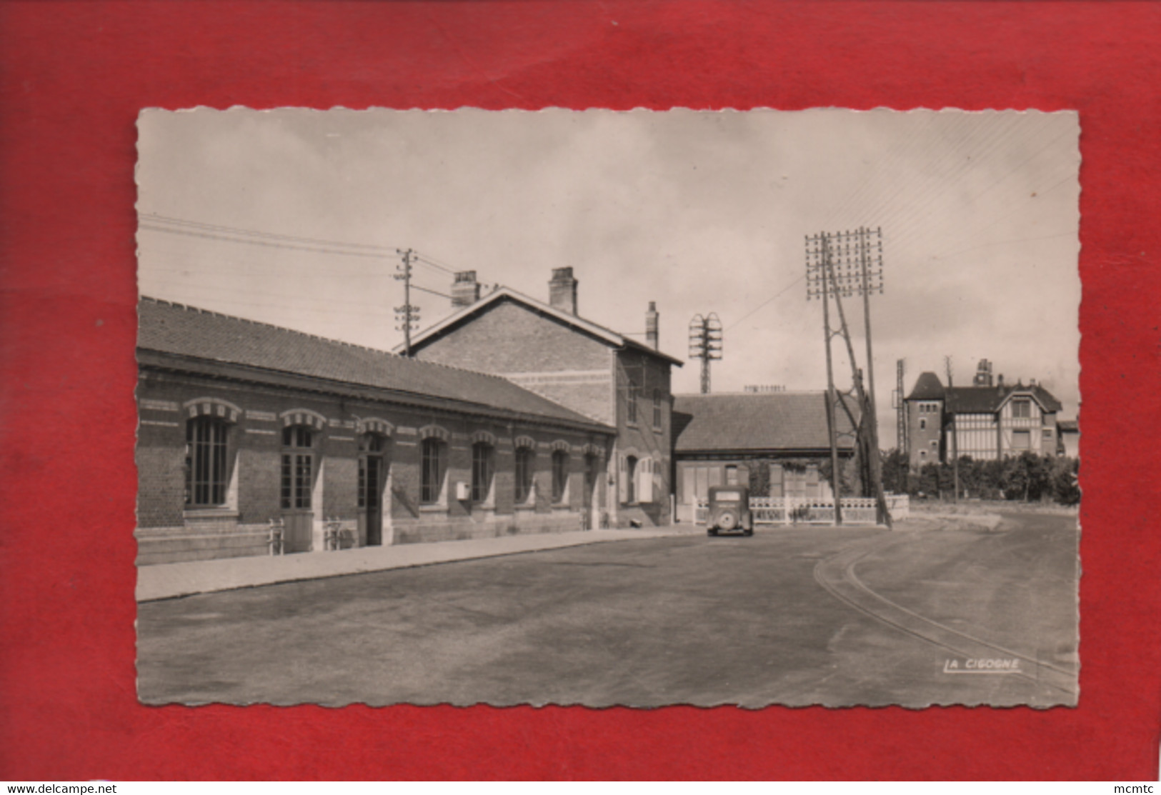 CPSM Petit Format - Chaulnes  - La Gare - Chaulnes