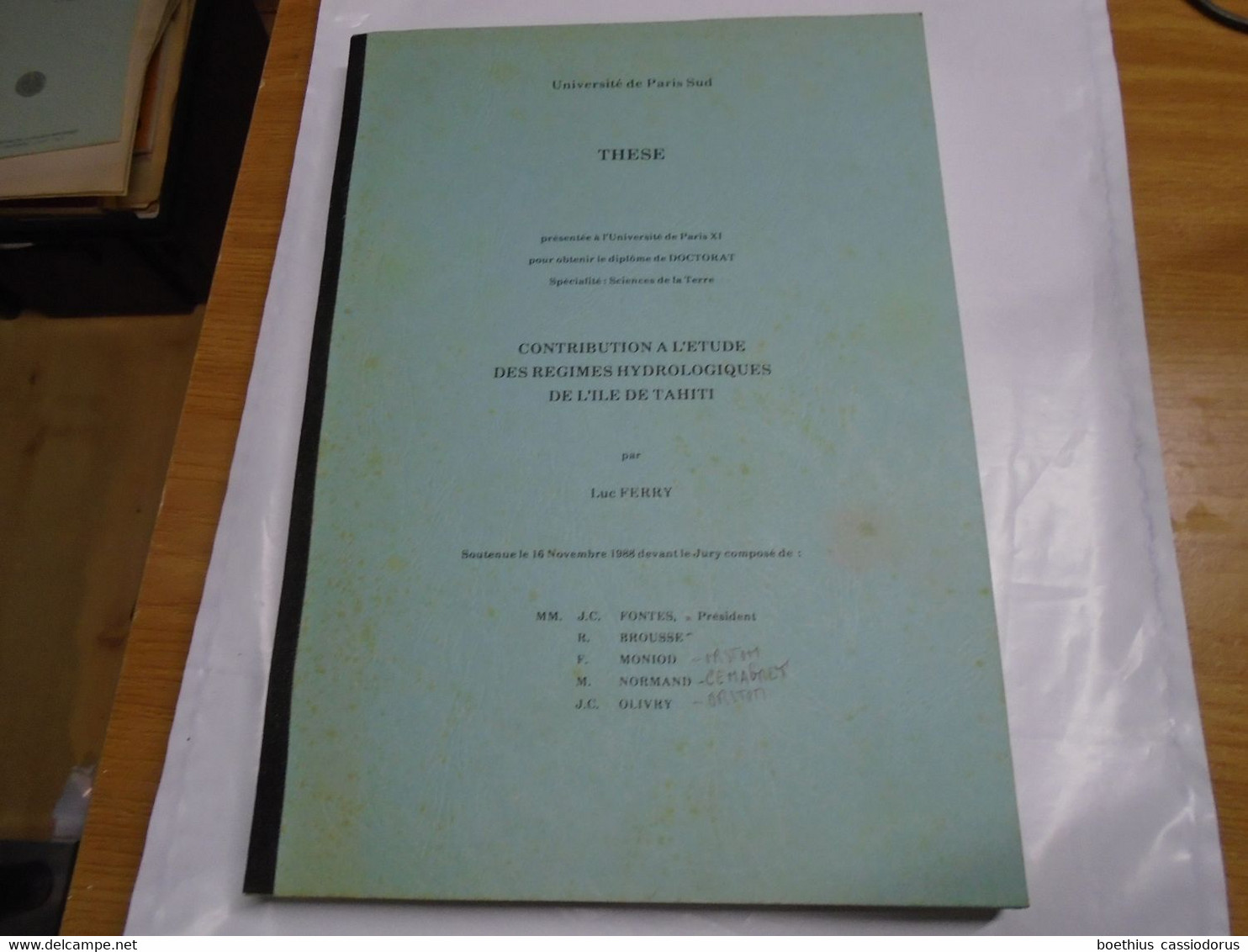 CONTRIBUTION A L'ETUDE DES REGIMES HYDROLOGIQUES  DE L'ILE DE TAHITI 1988 LUC FERRY - Outre-Mer