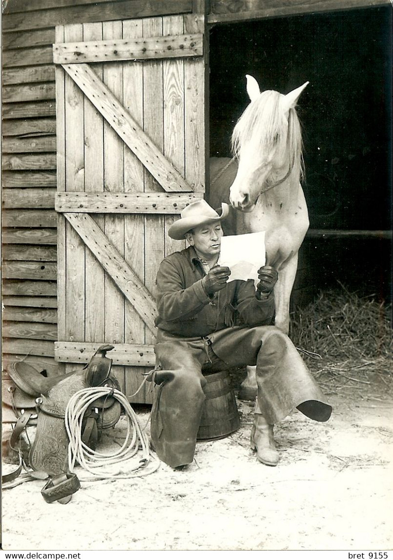 95 AUVERS SUR OISE CARTE PHOTO RANCH RODEO 11 JUILLET 1965 ENSEMBLE NOUS LISONS LA LETTRE D AMOUR - Auvers Sur Oise