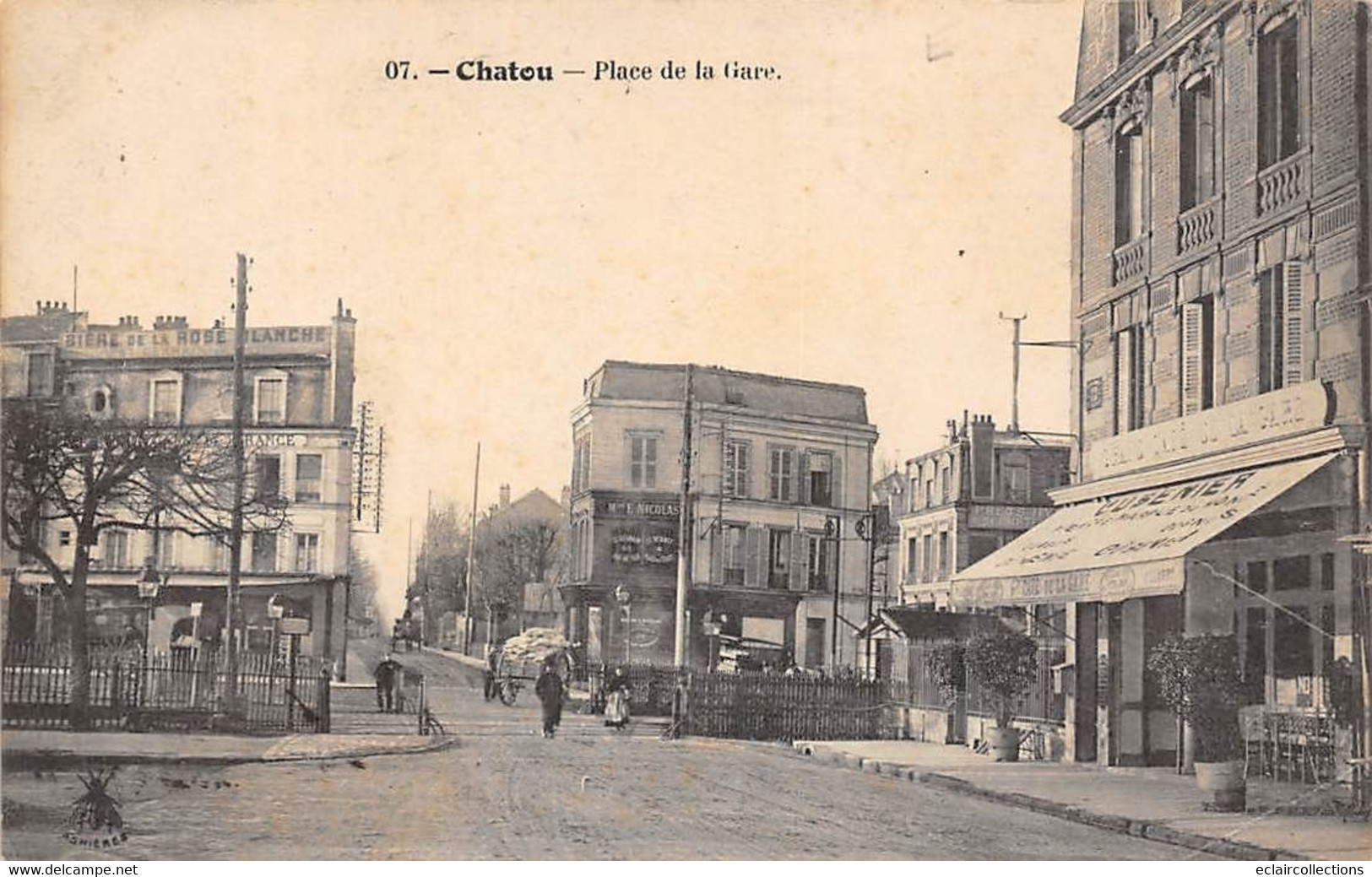 Chatou          78        Place De La Gare Et Passage A Niveau        (voir Scan) - Chatou