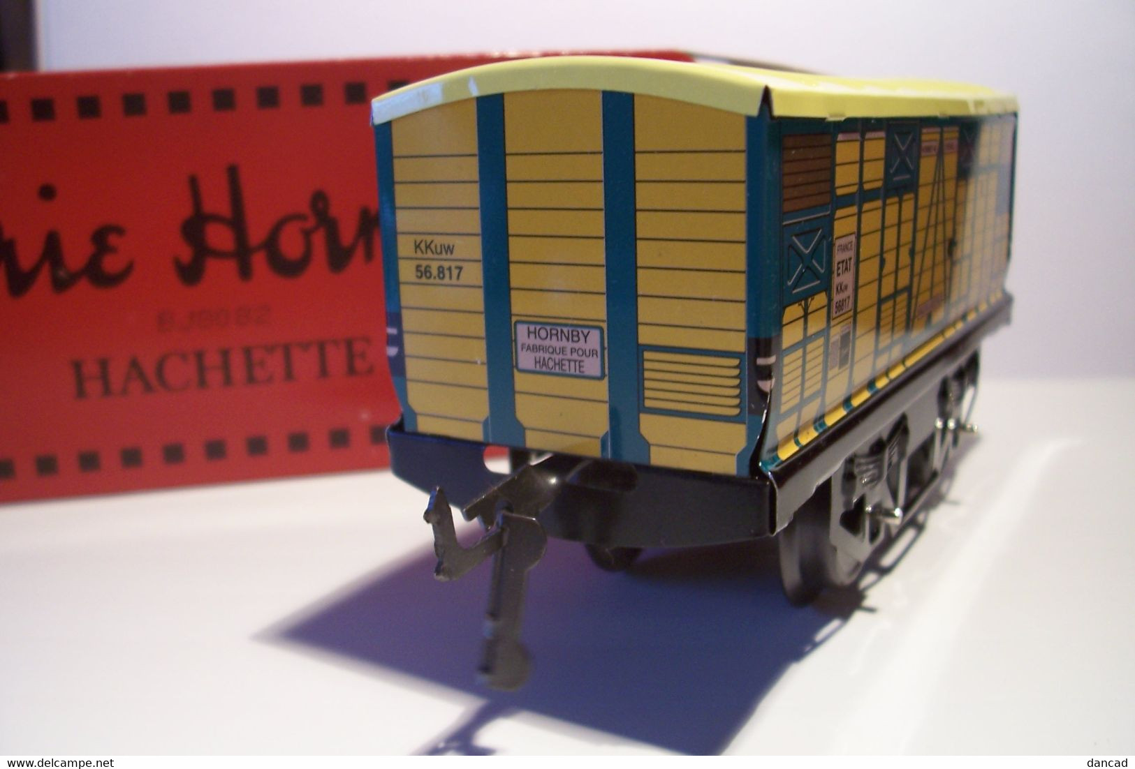 TRAIN - S.N.C.F.  - SERIE  HORNBY -WAGON A BESTIAUX - HACHETTE - ( Fabriquée En France ) - Neuve - Wagons Marchandises