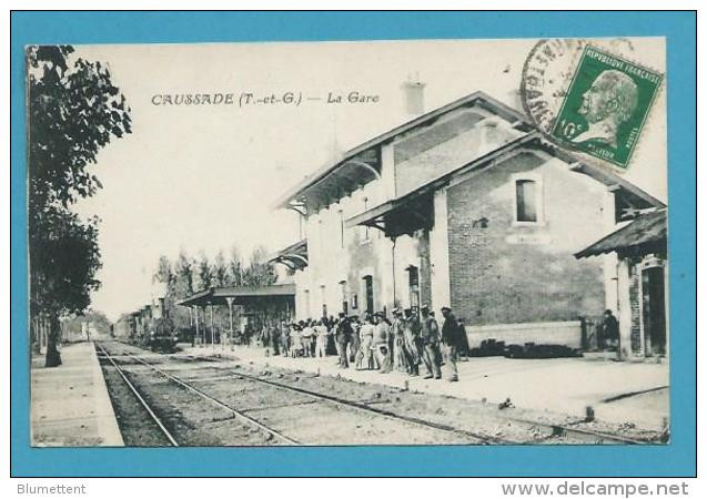 CPA - Chemin De Fer Train En Gare De CAUSSADE 82 - Caussade