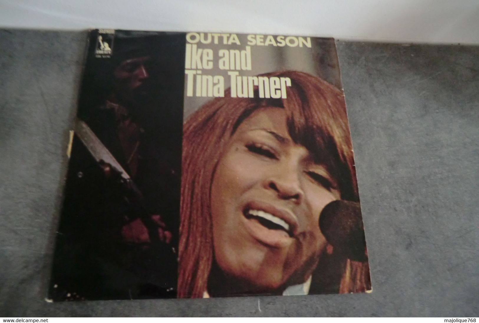 Disque De Ike And Tina Turner - Outta Season - Liberty LBS 83241 - France - Soul - R&B