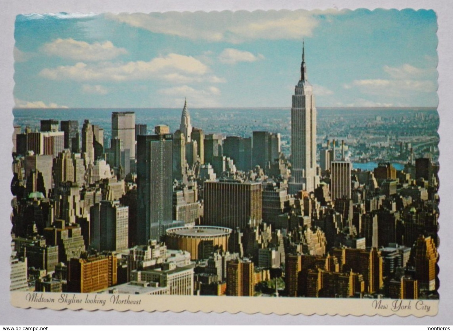 CPSM MIDTOWN SKYLINE LOOKING NOTHEAST - EMPIRE STATE BUILDING - MANHATTAN POST CARD PUB - Multi-vues, Vues Panoramiques