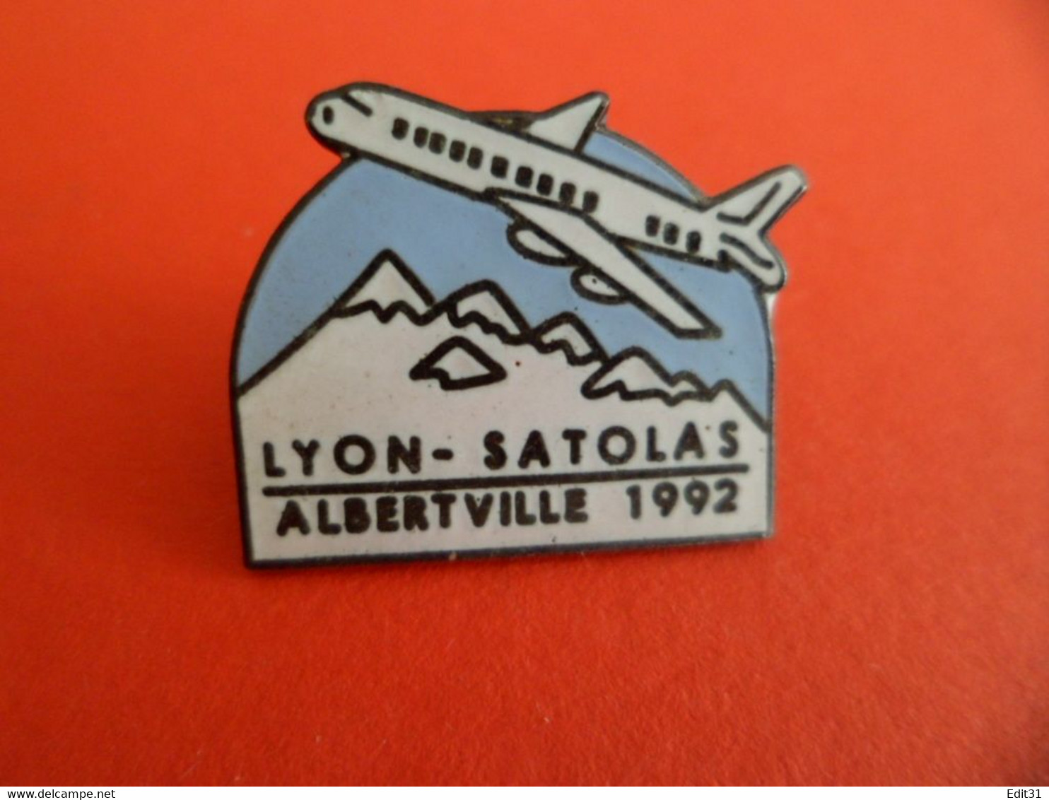 Pins  EGF Avion Aviation  Aeroport LYON Satolas  - Jeux Olympiques  Albertville 1992 - - Avions