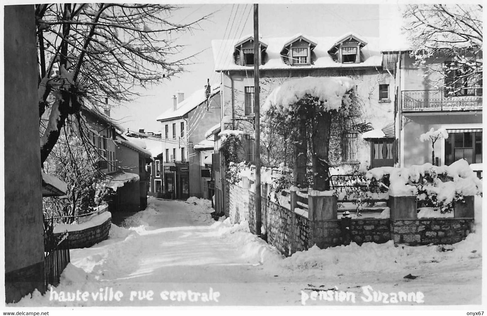 Carte Postale Photo HAUTEVILLE-LOMPNES-01-Ain-Belley-Rue Centrale Pension Suzanne Sous La Neige-Hiver - Hauteville-Lompnes