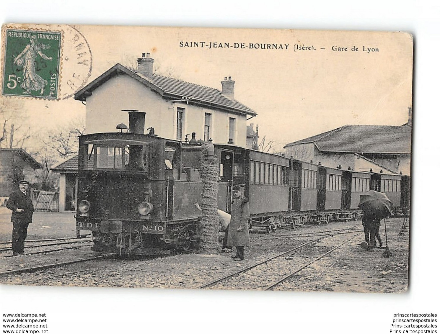 CPA 38 St Saint Jean De Bournay La Gare Le Tramway Ligne De Lyon St Marcellin - Saint-Jean-de-Bournay