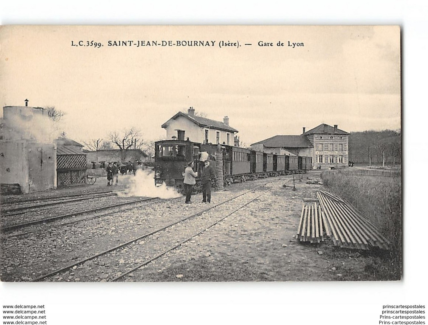 CPA 38 St Saint Jean De Bournay La Gare Le Tramway Ligne De Lyon St Marcellin - Saint-Jean-de-Bournay