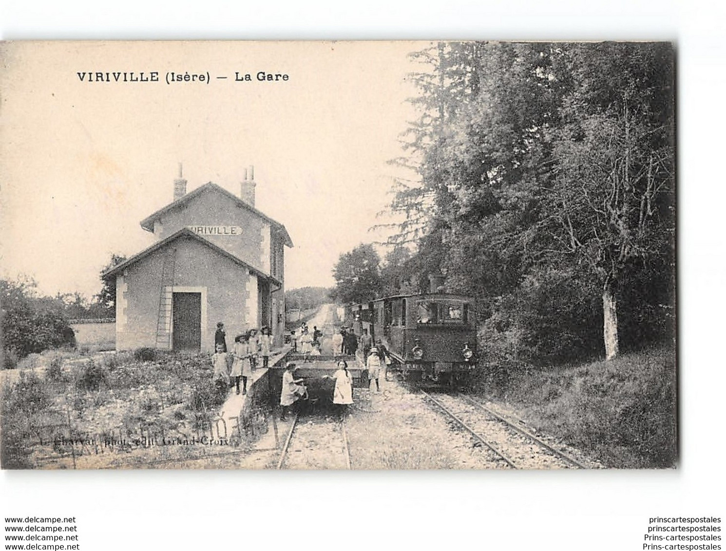 CPA 38 Viriville La Gare Le Tramway Ligne De Lyon St Marcellin - Viriville