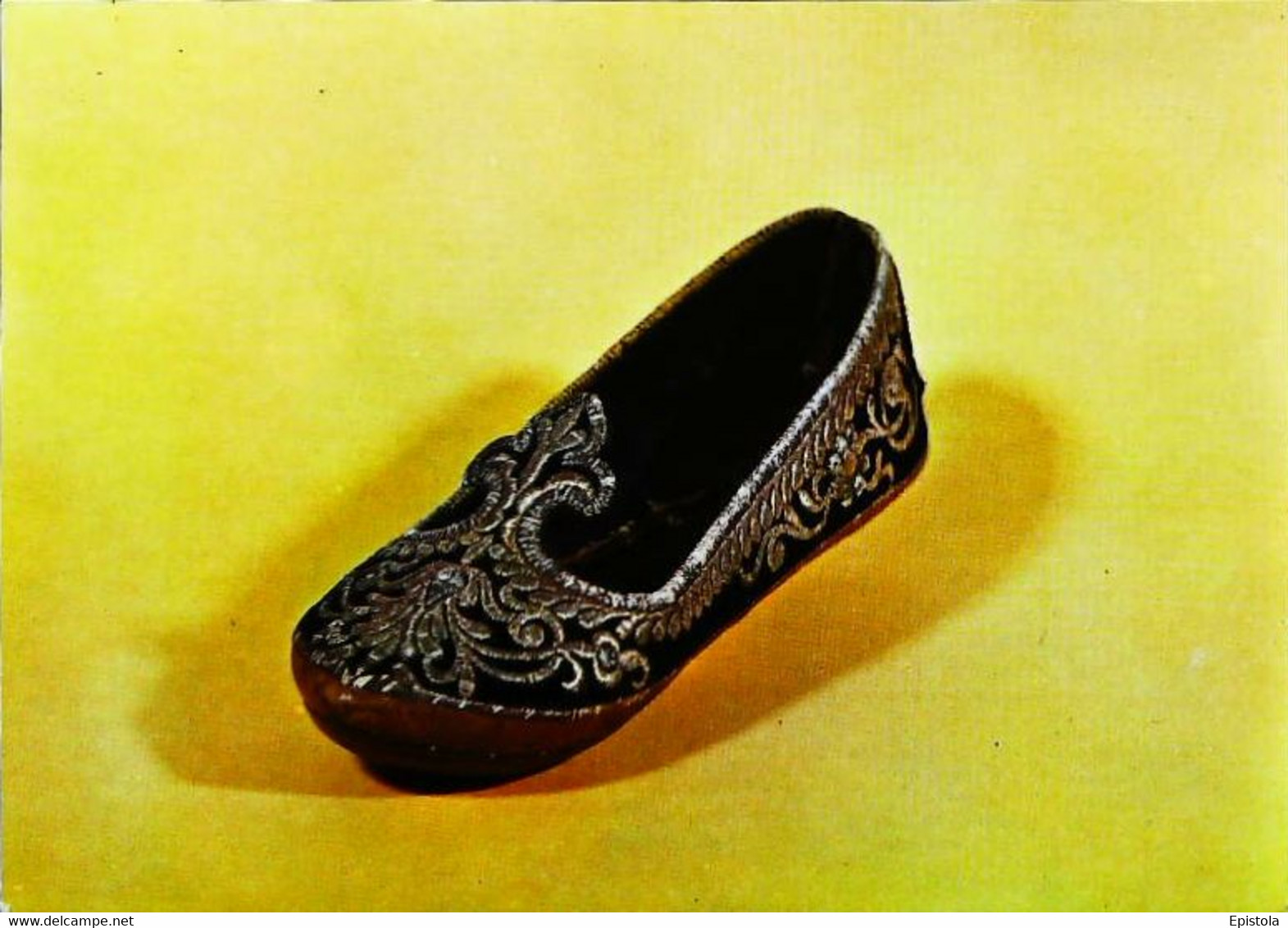 ► Carte Postale  - Postcard  MODE  -  Femme - Chaussure Turquie XIXeme Siècle (Collection Guillen) - Musée De Romans - Avant 1900