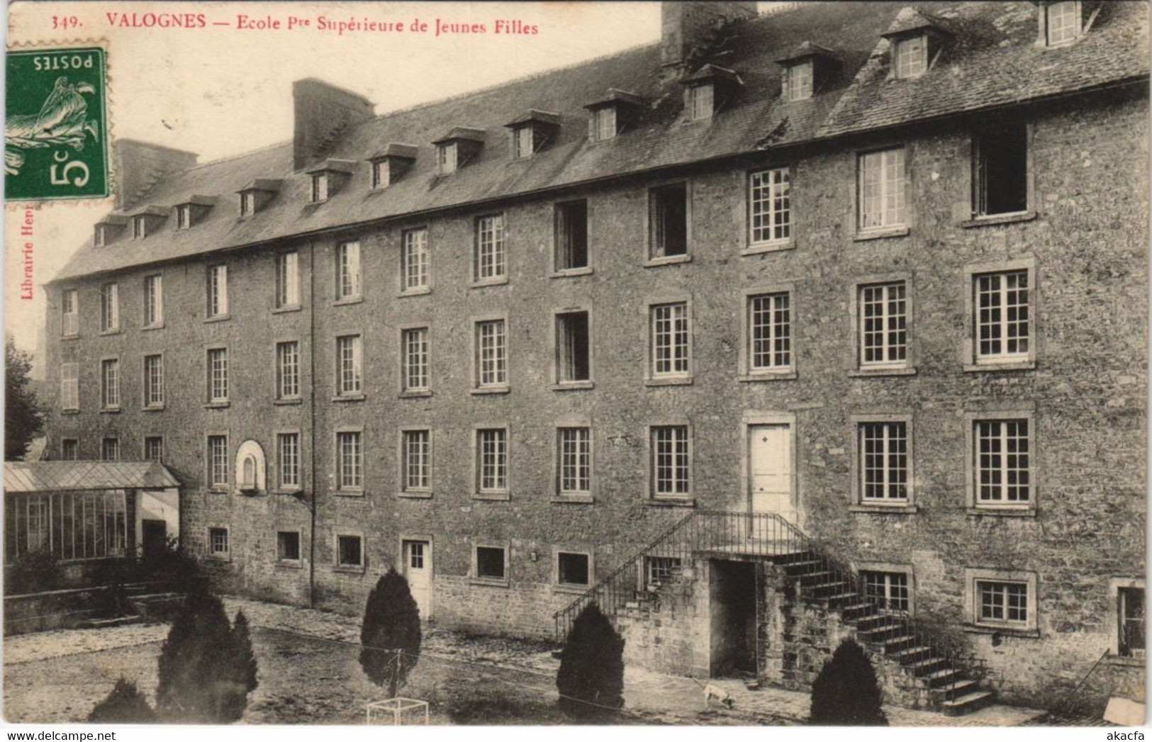 CPA VALOGNES - École Pre Superieure De Jeunes Filles (138029) - Valognes