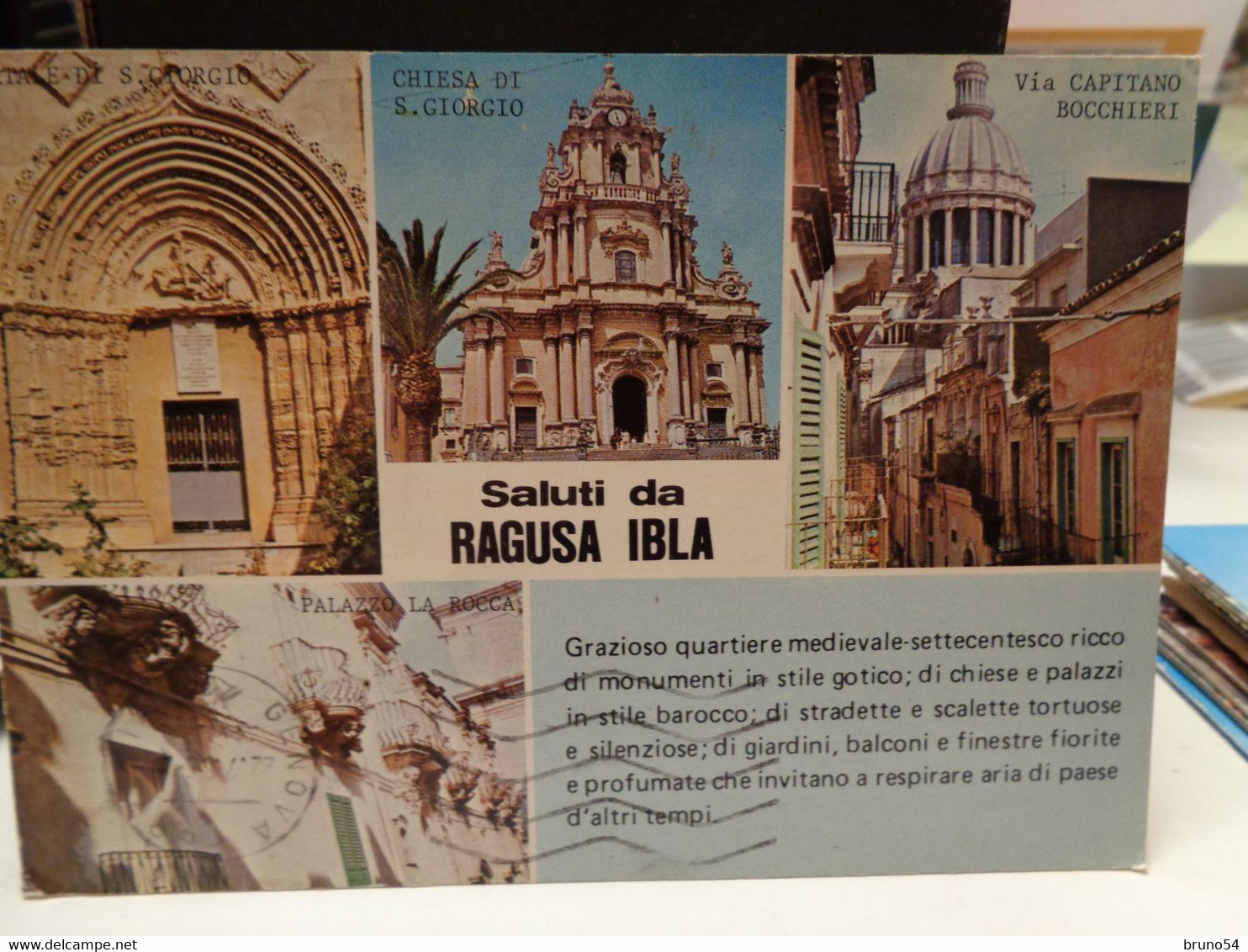 Cartolina Saluti Da  Ragusa Ibla Centro Storico , Via Capitano Bocchieri, Palazzo La Rocca, Chiesa S.Giorgio - Ragusa