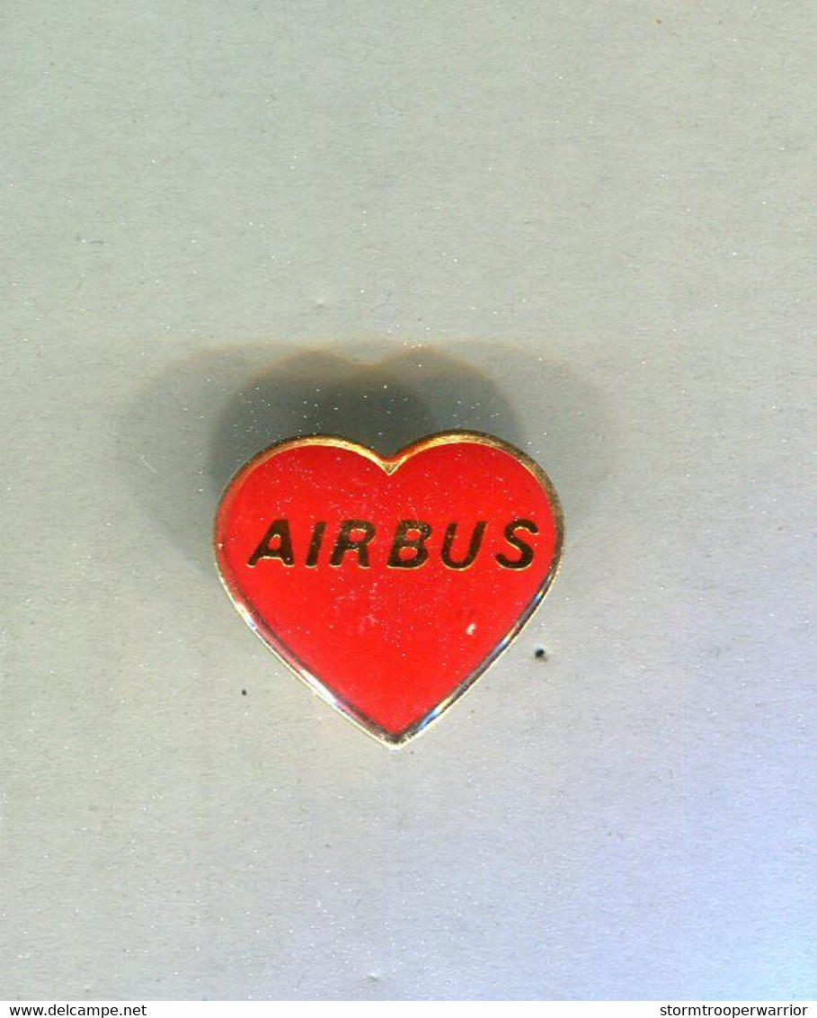 Pin's - Coeur AIRBUS - Avions