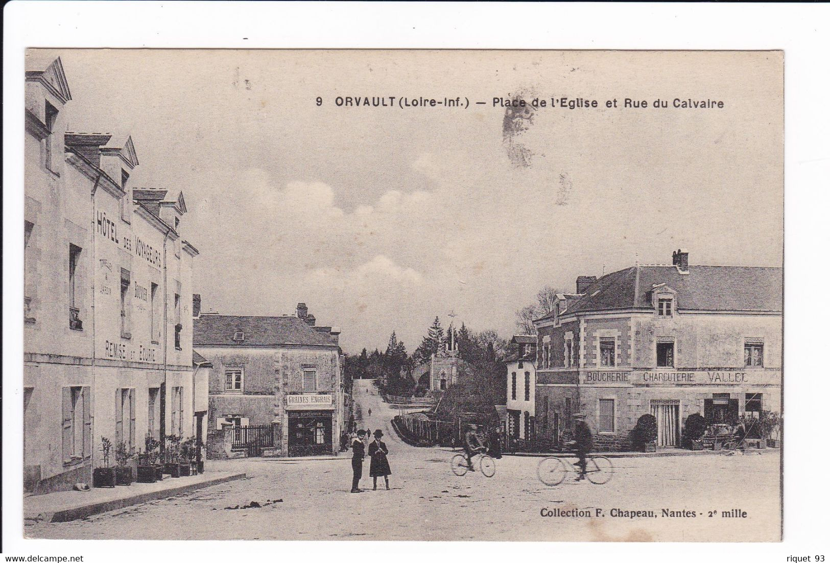 9 - ORVAULT - Place De L'Eglise Et Rue Du Calvaire - Orvault