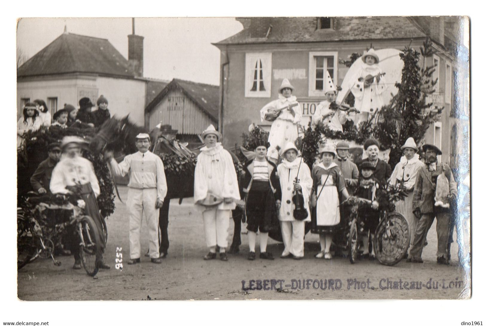 CPA 3013 - Carte Photo - Fête - Carnaval - Déguisement - Char - Photo LEBERT - DUFOURD à CHÄTEAU DU LOIR - Chateau Du Loir