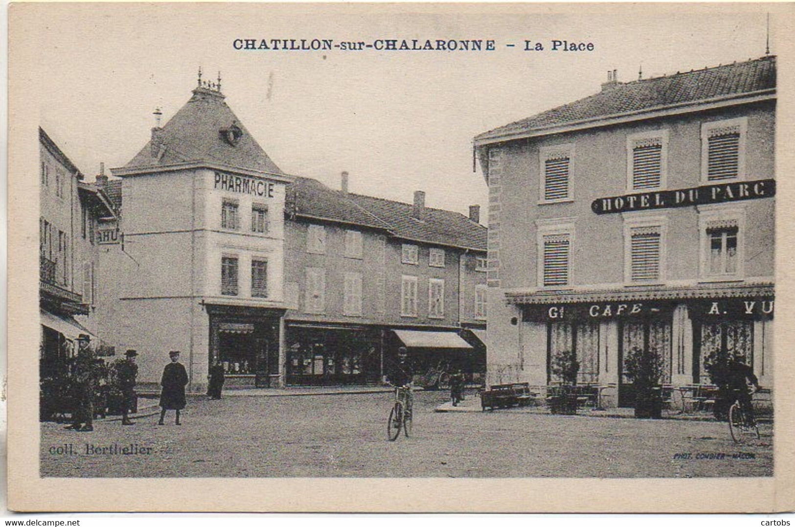 01 CHATILLON-sur-CHALARONNE  La Place - Châtillon-sur-Chalaronne