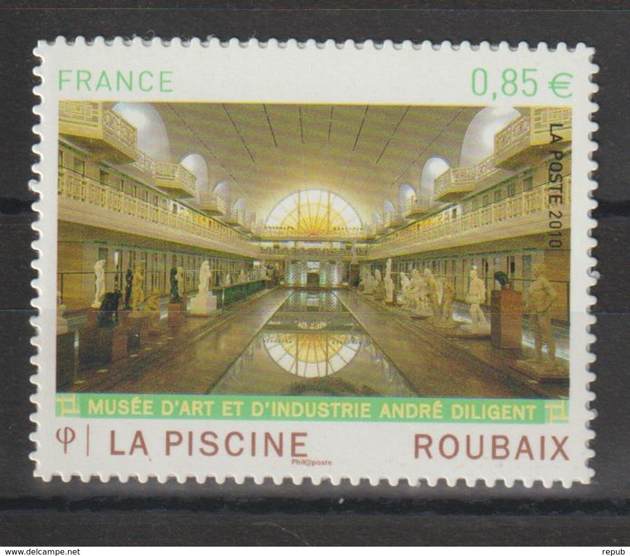 France 2010 Piscine Roubaix 467 Neuf ** MNH - Autres & Non Classés