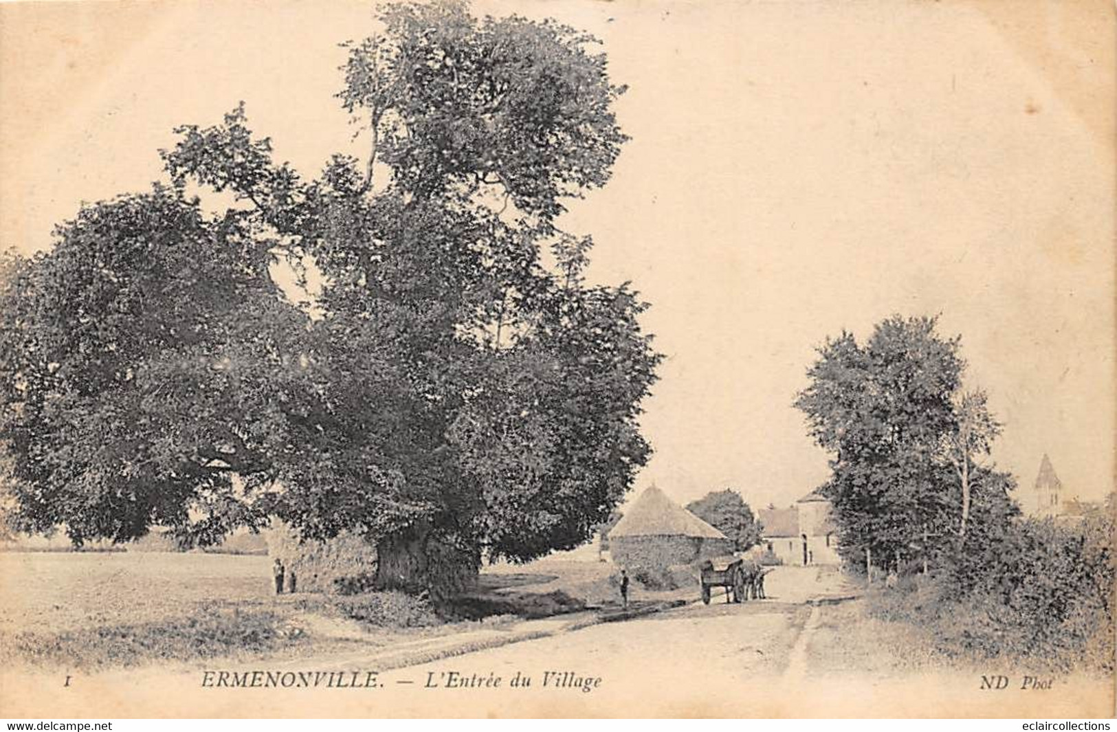 Ermenonville       60        Entrée  Du Village.   ND 1  (voir Scan) - Ermenonville