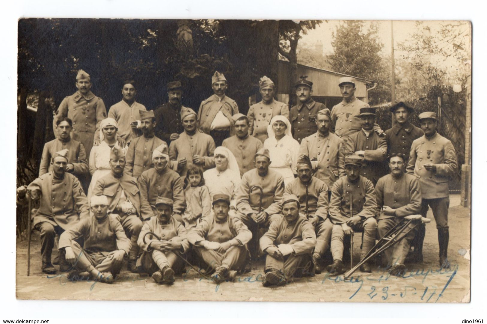 CPA 3036 - MILITARIA - Carte Photo Militaire - Hopital - Un Groupe De Blessés Et Infirmières - Photo BELEVILLE à ROUEN - Personnages