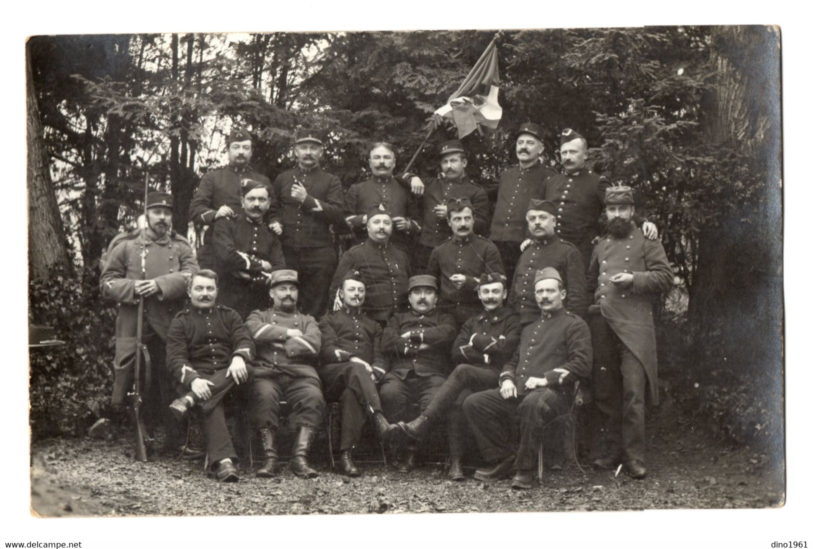 CPA 3038 - MILITARIA - Carte Photo Militaire - Un Groupe De Soldats Du 9 ème Rgt D'Artillerie à Pied - Personen