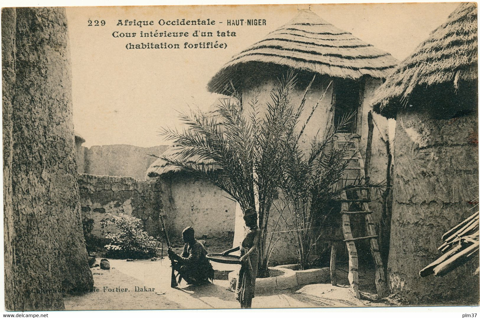 HAUT NIGER - Cour Intérieure D'un Tata, Habitation Fortifiée - Fortier - Guinée