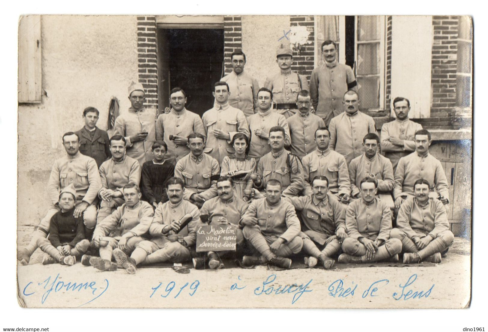 CPA 3043 - MILITARIA - Carte Photo Militaire - Un Groupe De Soldats à SOUCY Près De SENS - Personen