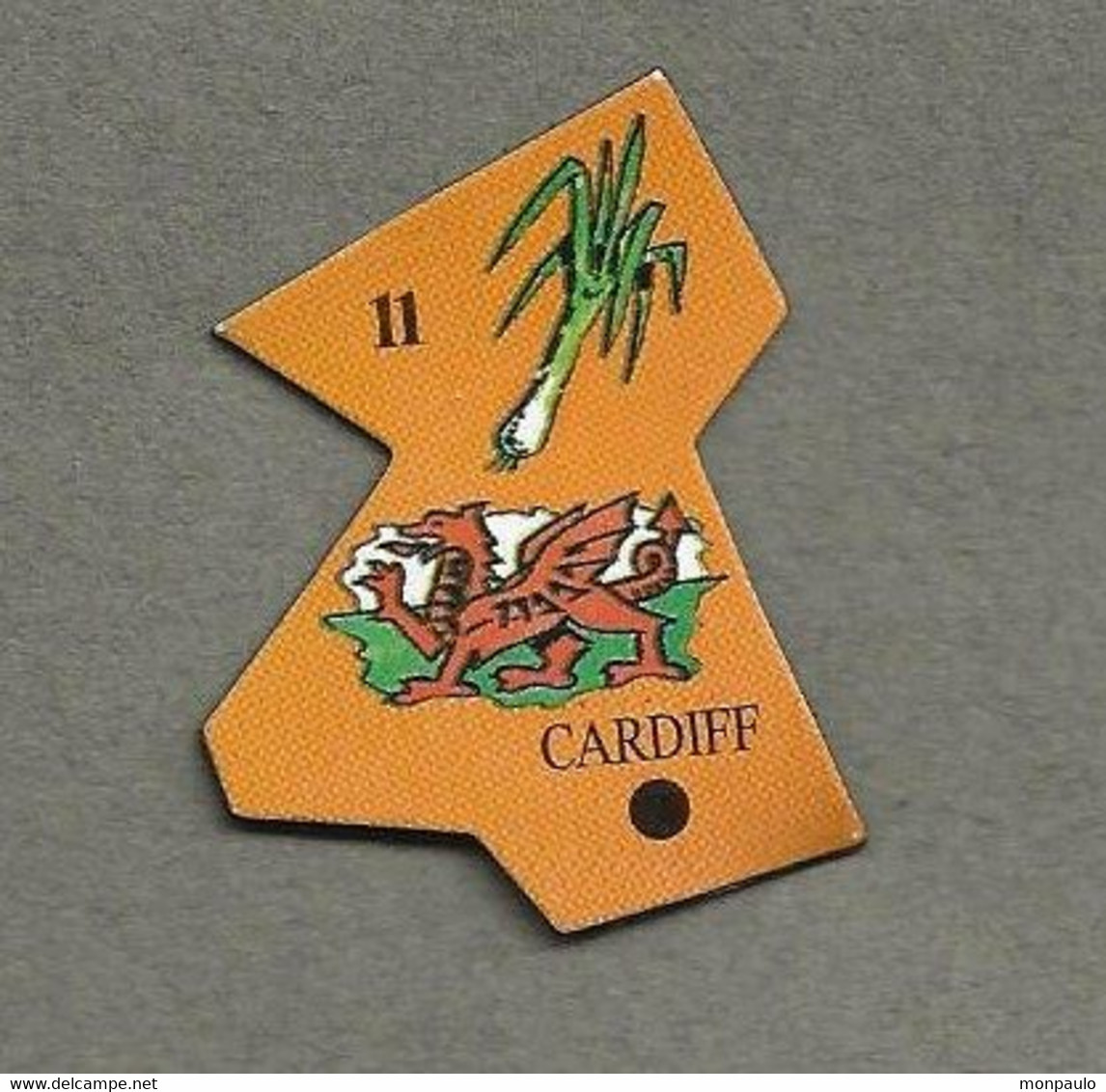 Magnets. Magnet "Le Gaulois" Europe. Pays De Galles. Cardiff (11) - Publicitaires