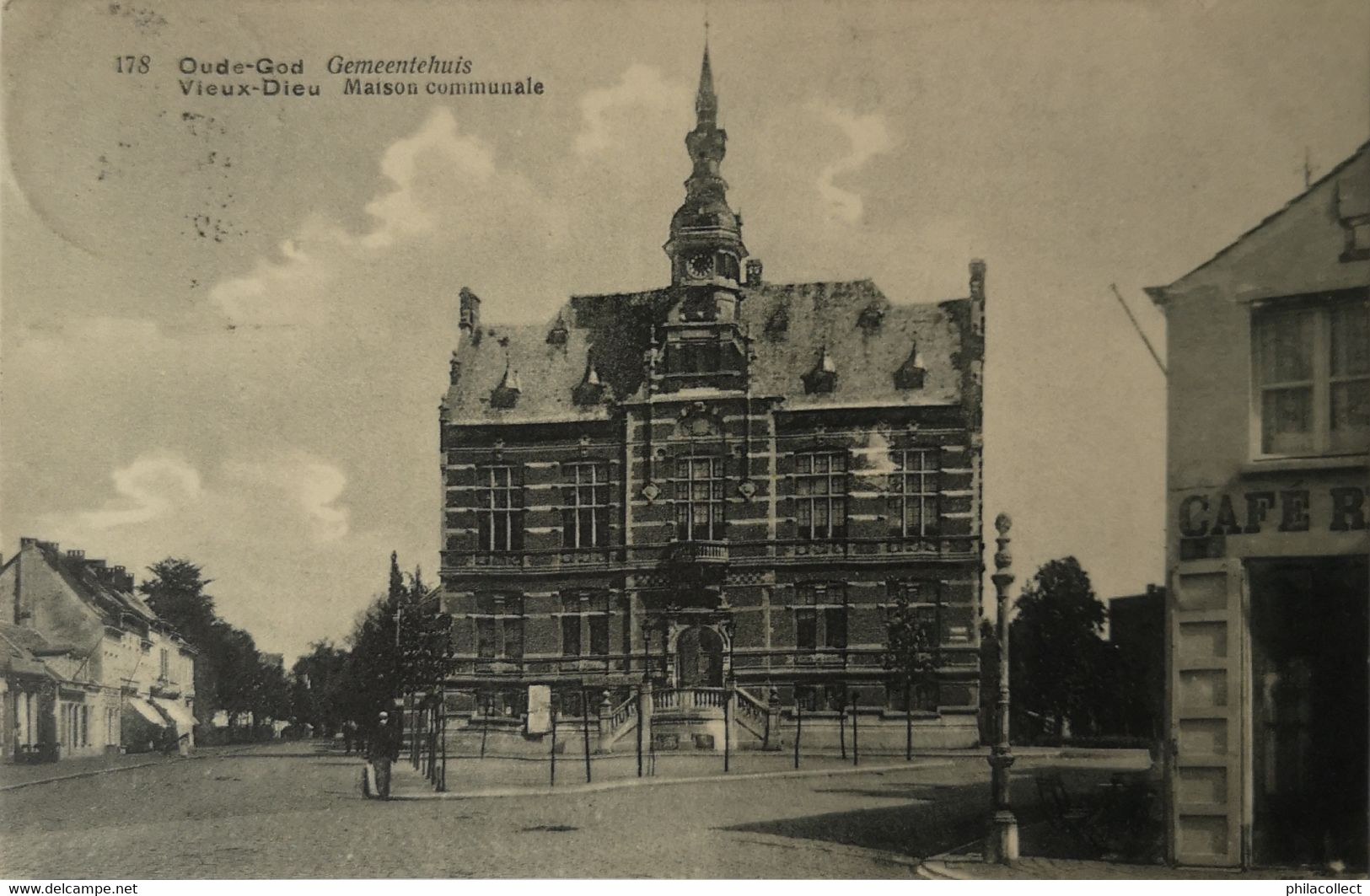 Oude God (Mortsel) Gemeentehuis Met Rechts Cafe 1922 - Mortsel