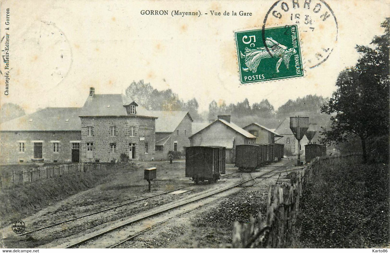 Gorron * Vue De La Gare * Wagons * Ligne Chemin De Fer De La Mayenne - Gorron