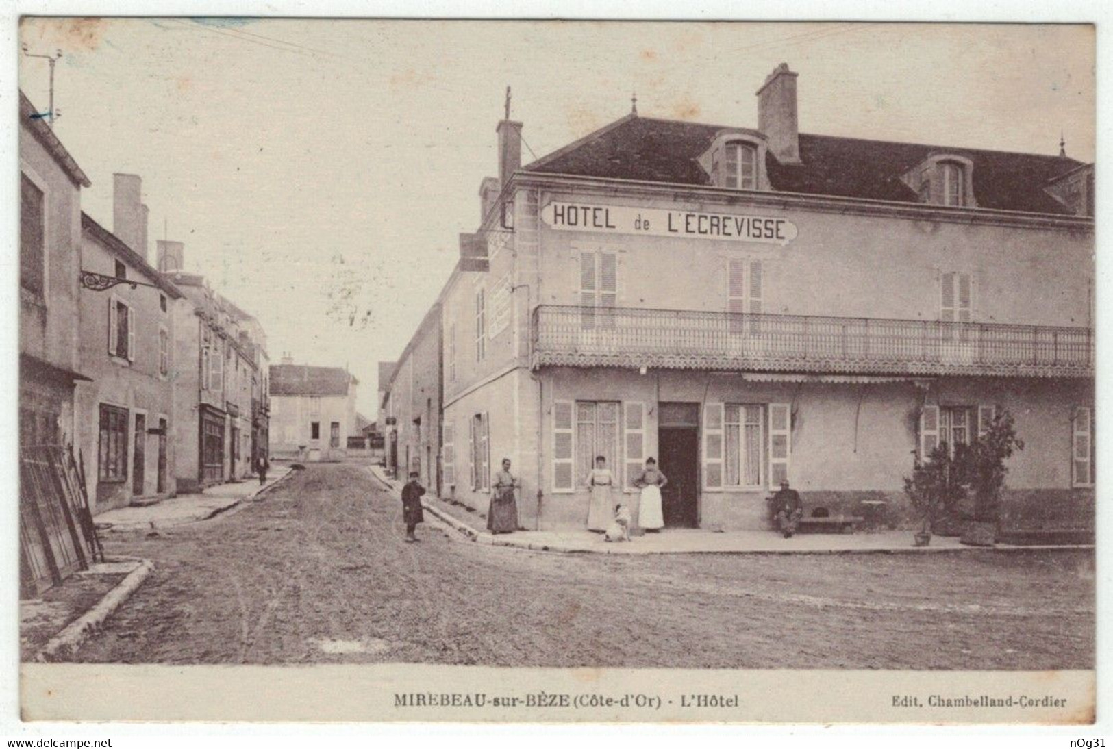 21 - MIRABEAU-sur-BEZE - L'hôtel. - Mirebeau