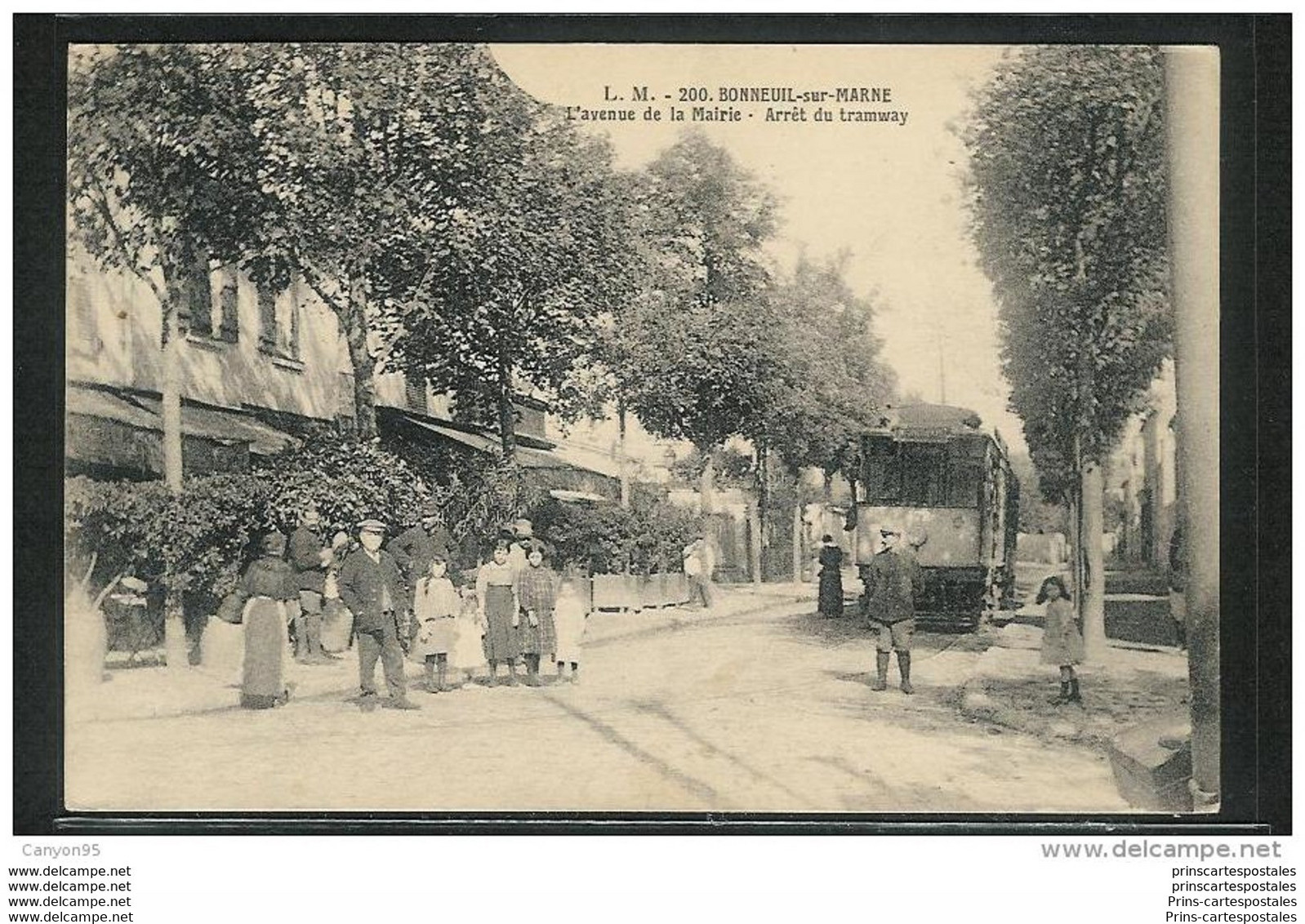 CPA 94 Bonneuil Sur Marne Avenue De La Mairie Et Arret Du Tramway - Bonneuil Sur Marne