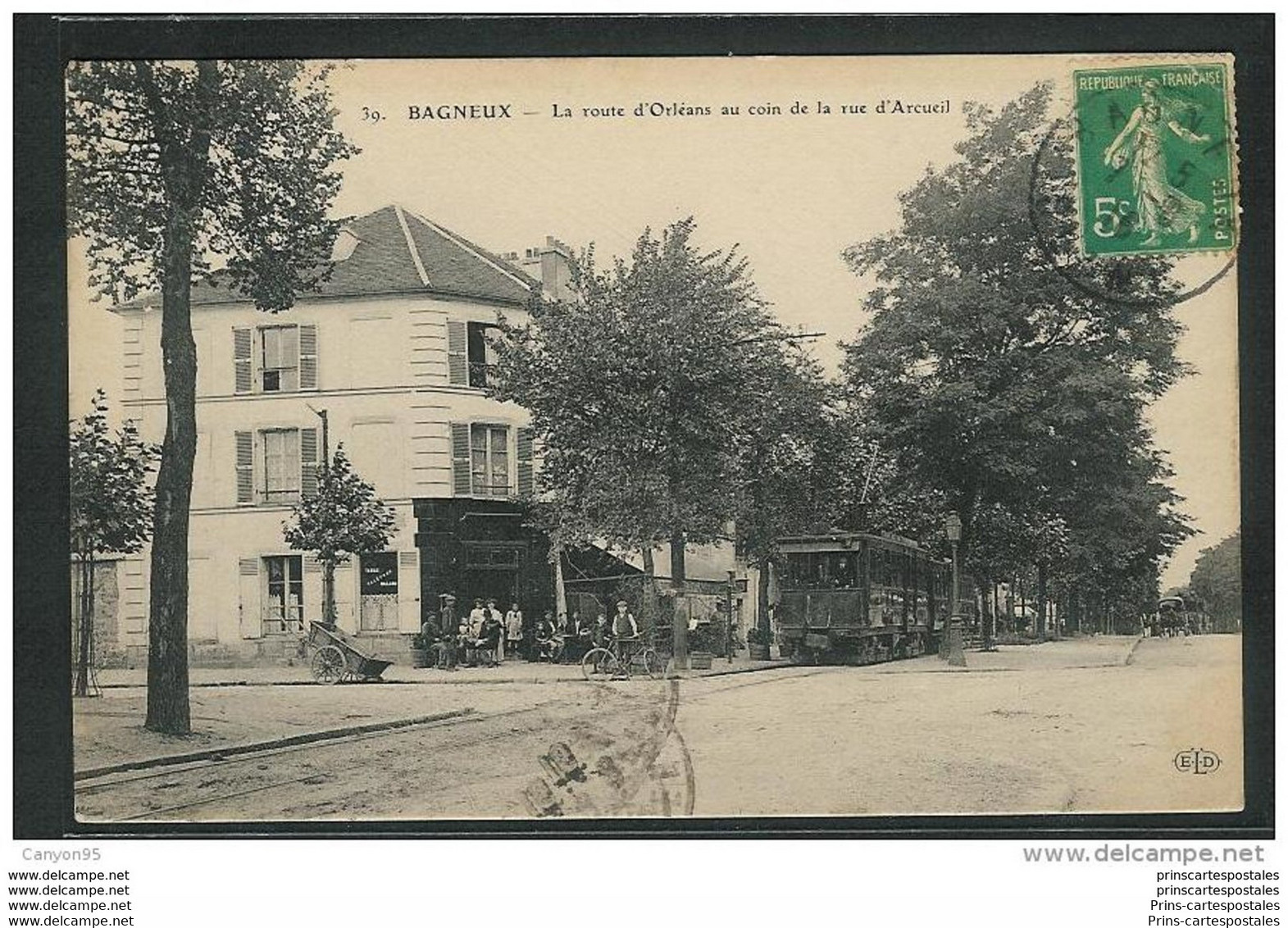 CPA 92 Bagneux Route D' Orleans Au Coin De La Rue D' Arcueil Et Le Tramway - Bagneux