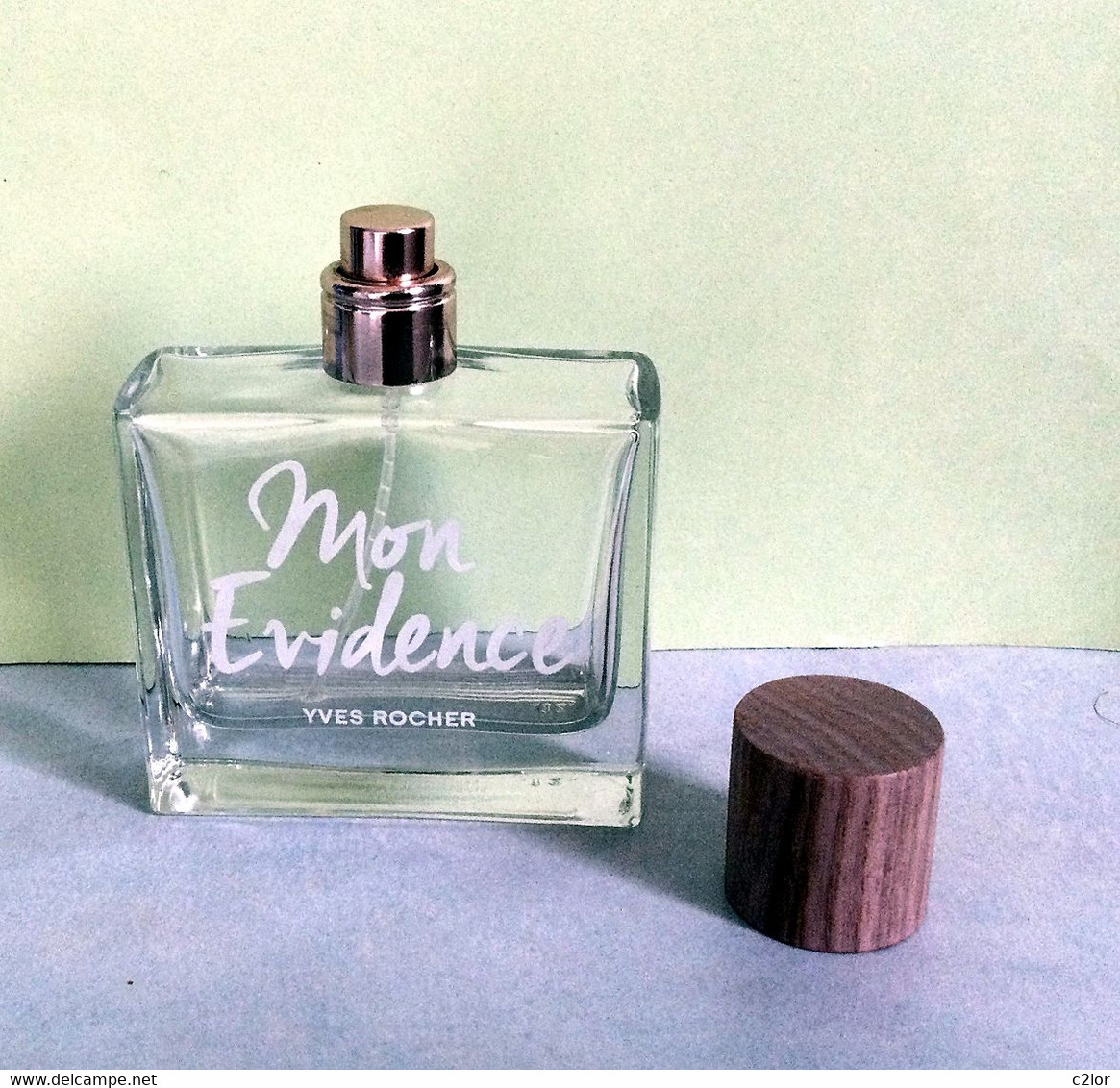 Flacon Vaporisateur "MON EVIDENCE" D'Yves ROCHER  Eau De Parfum 50 Ml VIDE/EMPTY - Flakons (leer)