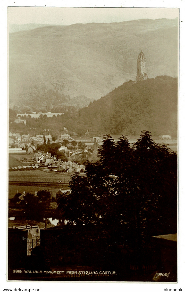Ref 1442 - Judges Real Photo Postcard - Wallace Monument From Stirling Castle - Scotland - Stirlingshire