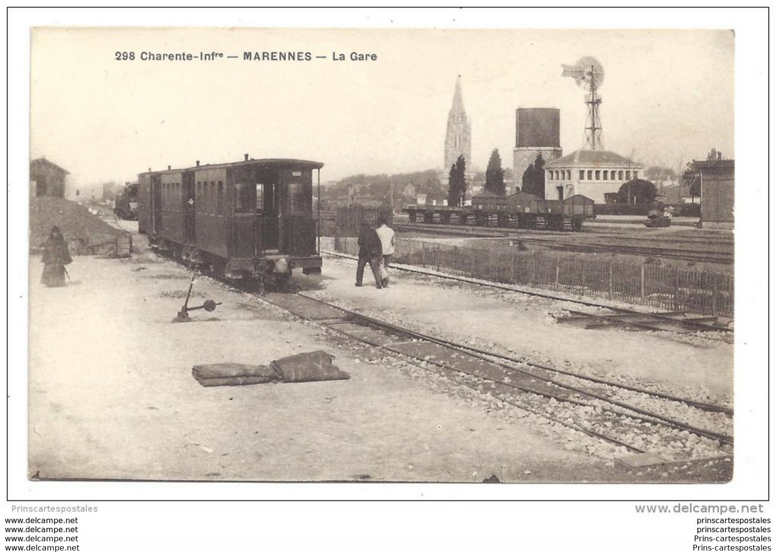 CPA 17 Marennes La Gare Et Le Train Tramway Ligne De Saintes à Marennes - Marennes