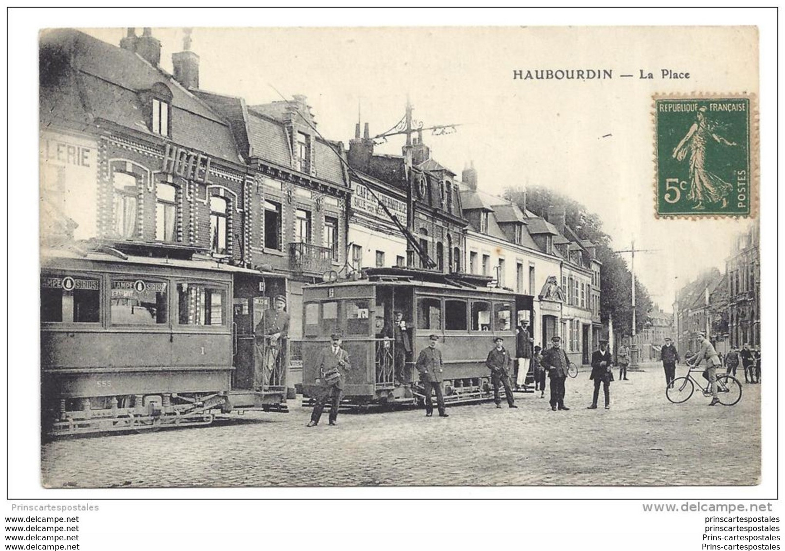 CPA 59 Haubourdin La Place Et Le Tramway - Haubourdin