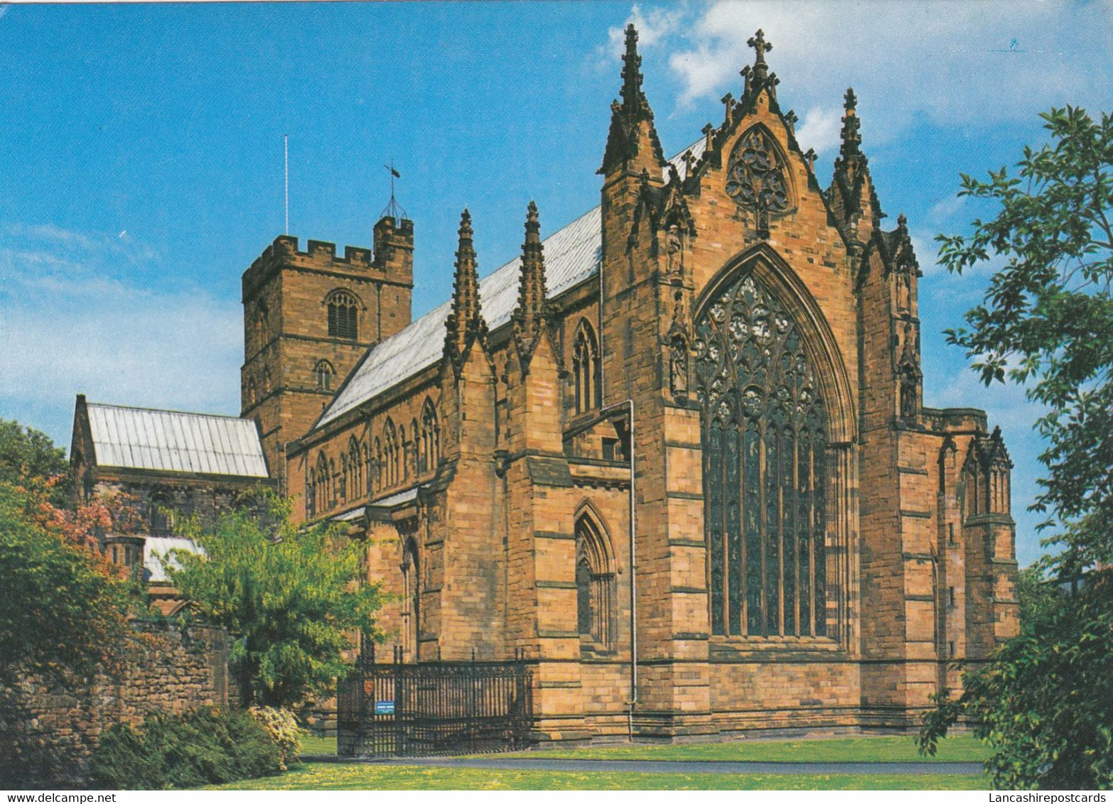 Postcard Carlisle Cathedral East End My Ref B24625 - Carlisle