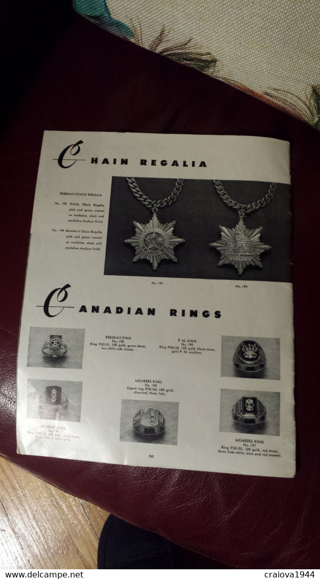 "THE SOVERIGN GRAND LODGE" INDEPENDENT ORDER OF ODD FELLOWS -VINTAGE CATALOGUE OF MASONIC JEWELS - 1950-Oggi