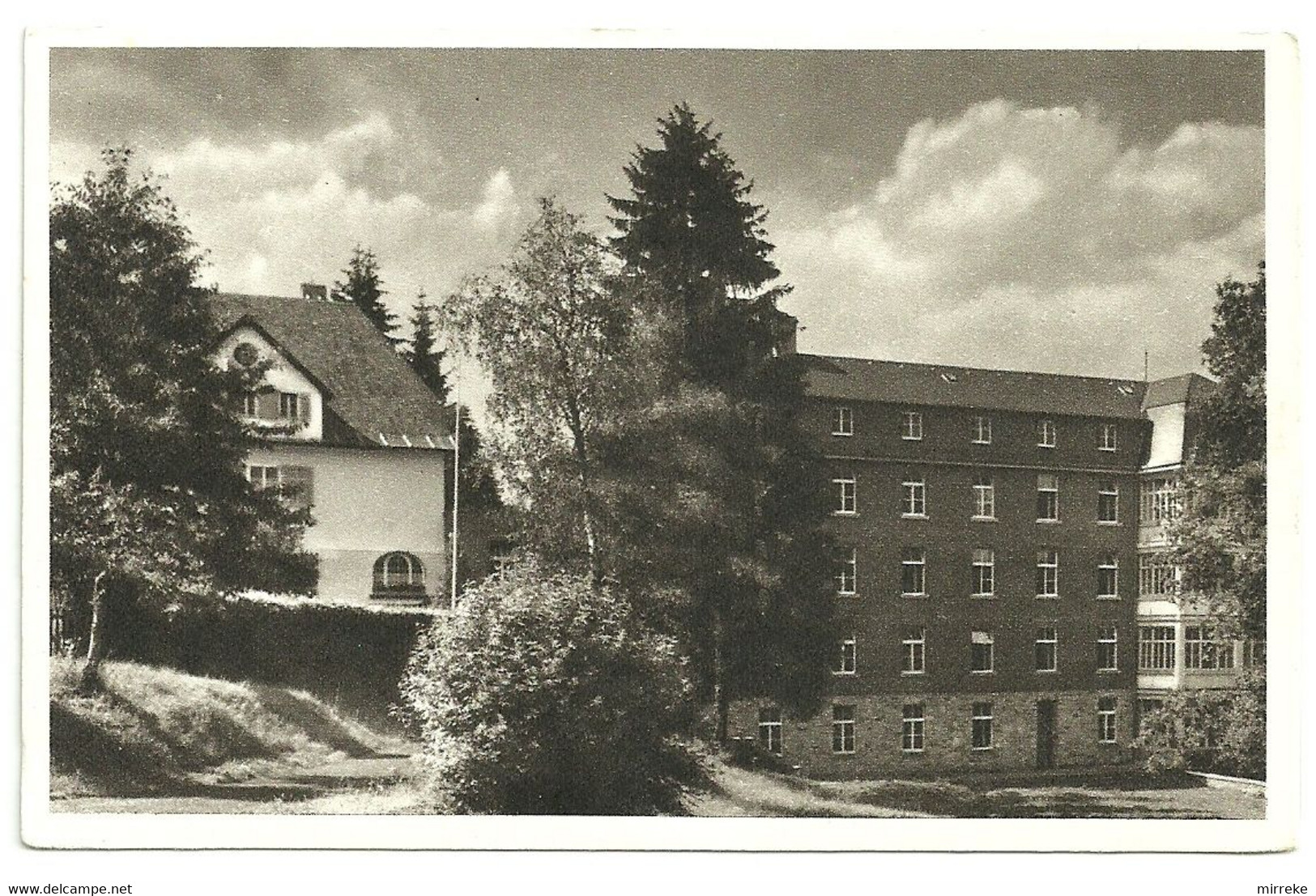 § - Missionshaus St. Raphael, MONTENAU  -  Seitenansicht - Exerzitienhaus - Amel