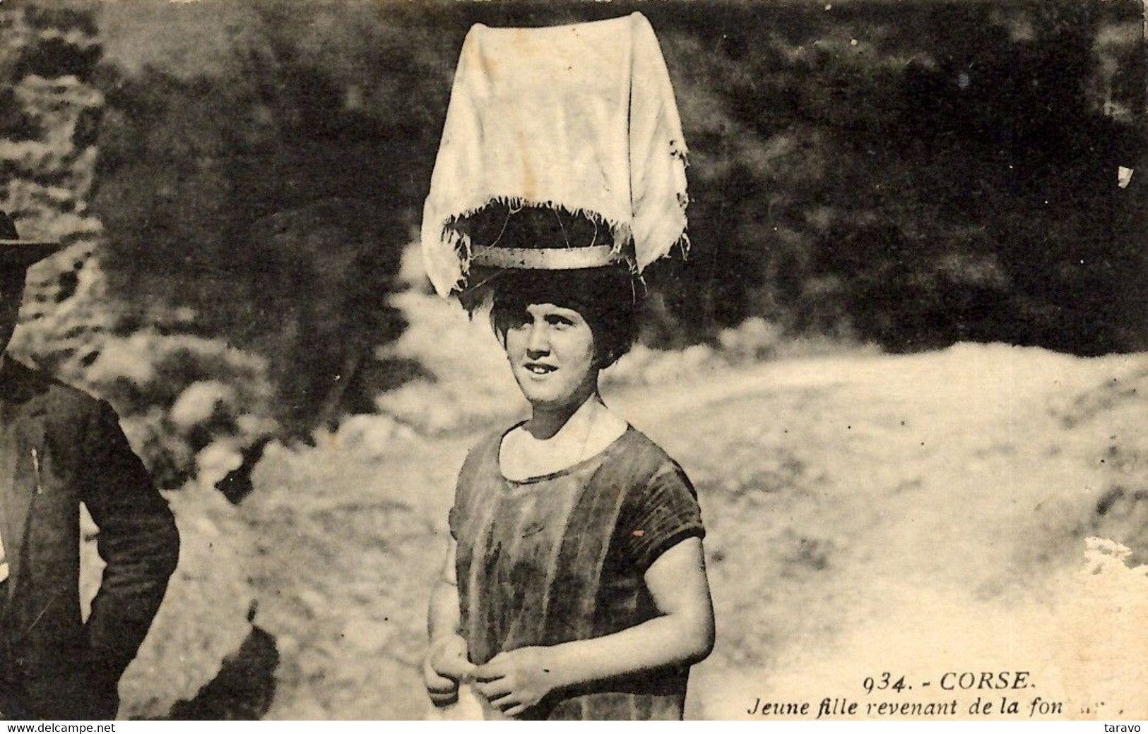 CORSE - JEUNE FEMME REVENANT DE LA FONTAINE Portant Une Secchia - Autres & Non Classés