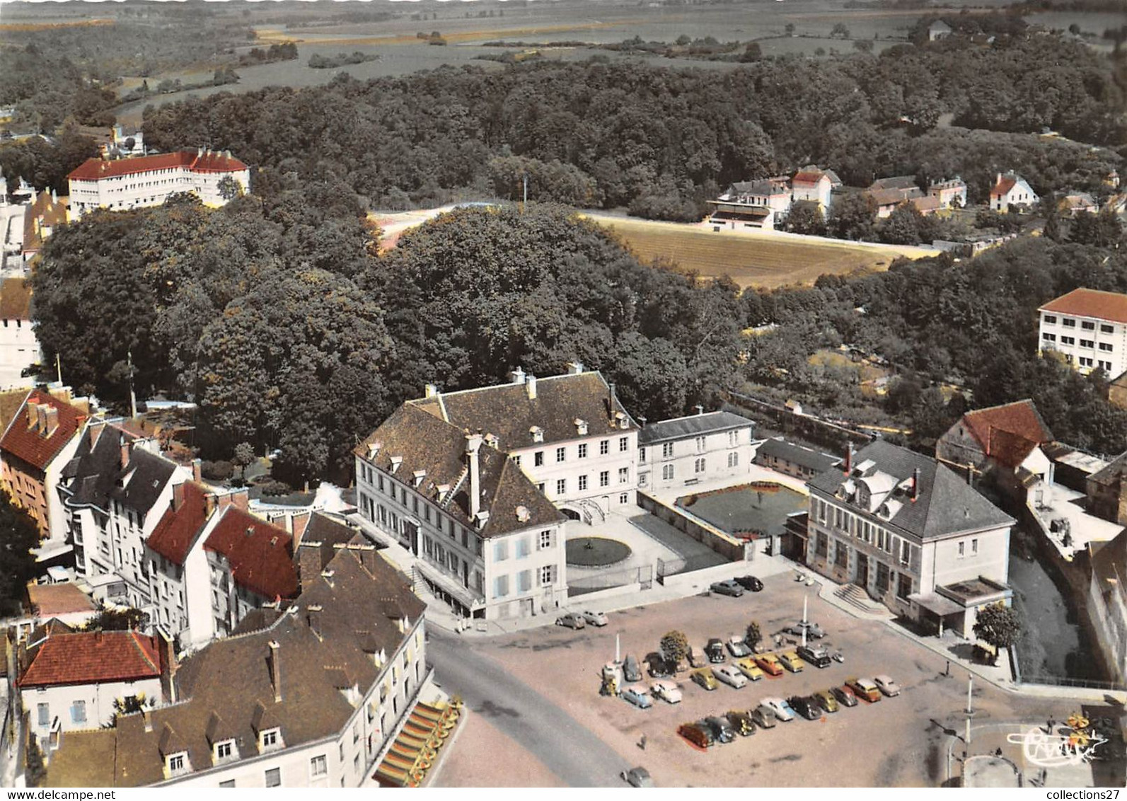 21-CHATILLON-SUR-SEINE- PLACE DE L'HÔTEL DE VILLE ET LE STADE - Chatillon Sur Seine