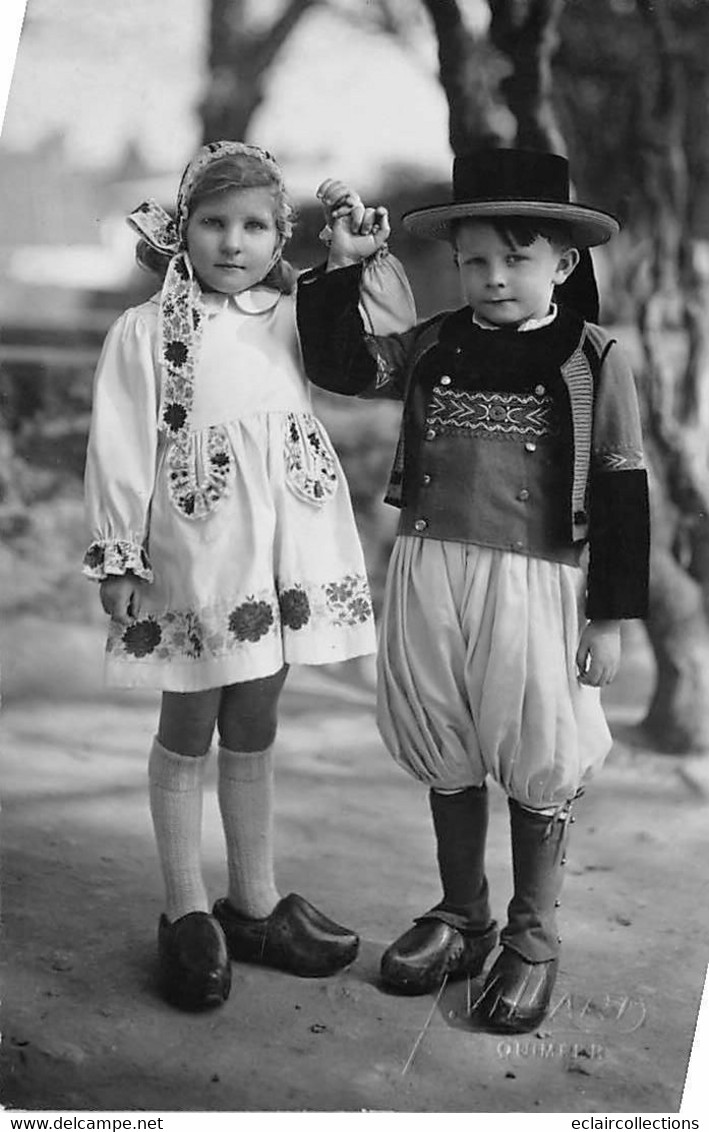 Quimper        29          Couple D'enfants  Costumé. Carte Photo Villard Quimper     (Voir Scan) - Quimper