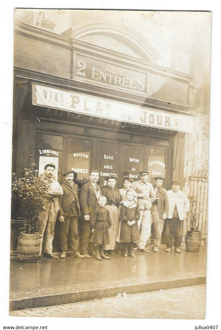 DEVANTURE DE CAFE Aux 2 Entrées Maison Baurez Carte Photo Belle Animation à Identifier - A Identifier