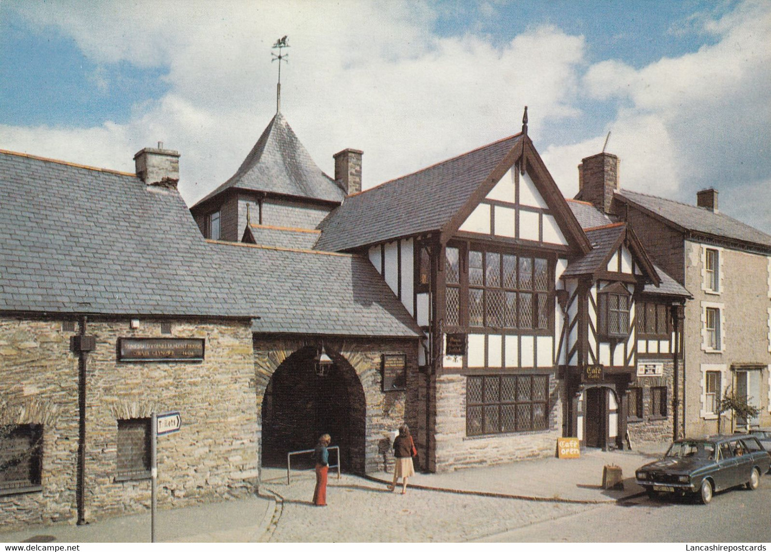 Postcard Owain Glyndwr's Parliament House Machynlleth Powys My Ref B24627 - Montgomeryshire