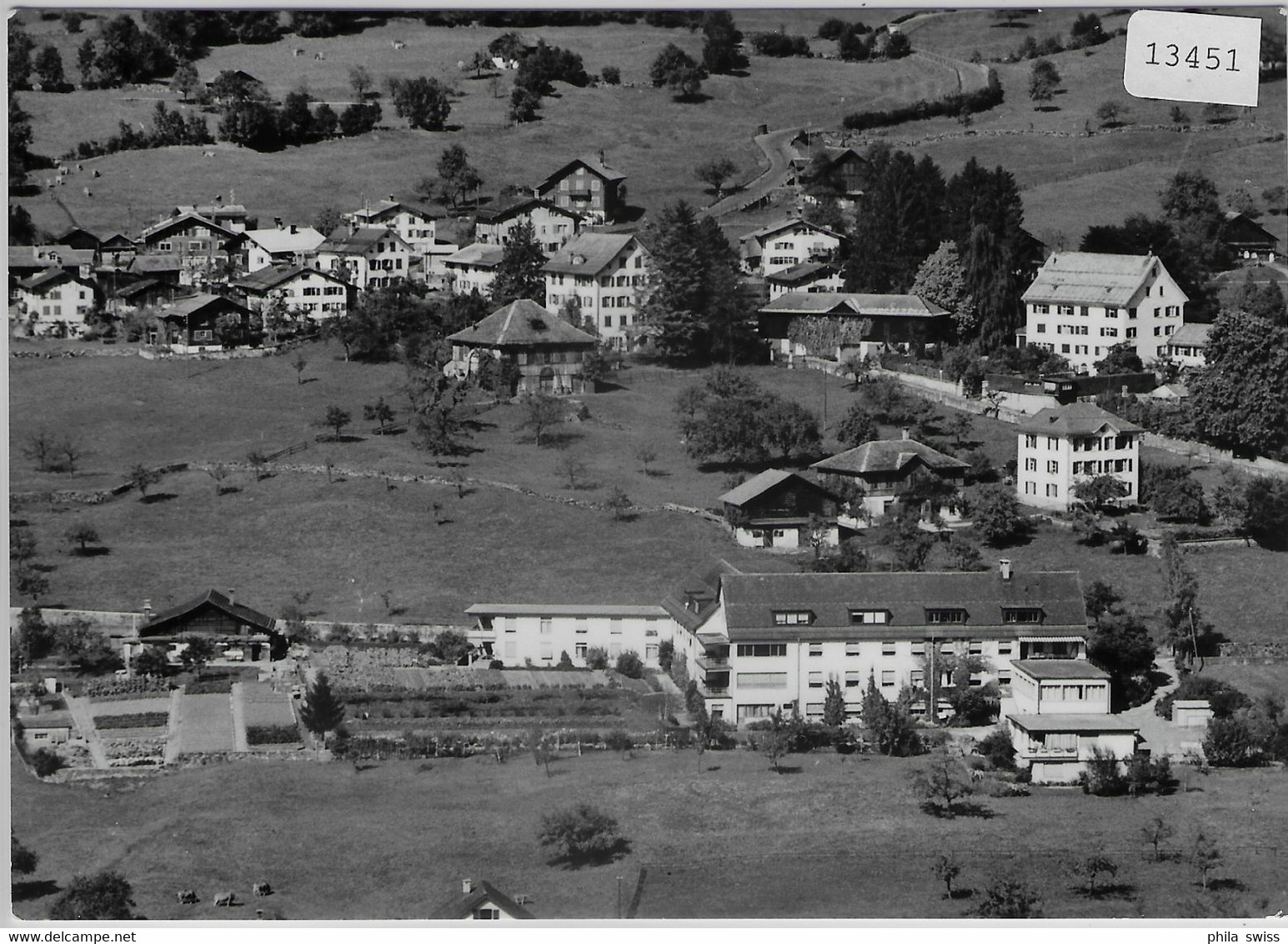 Flugaufnahme Altersheim Schwanden GL - Schwanden