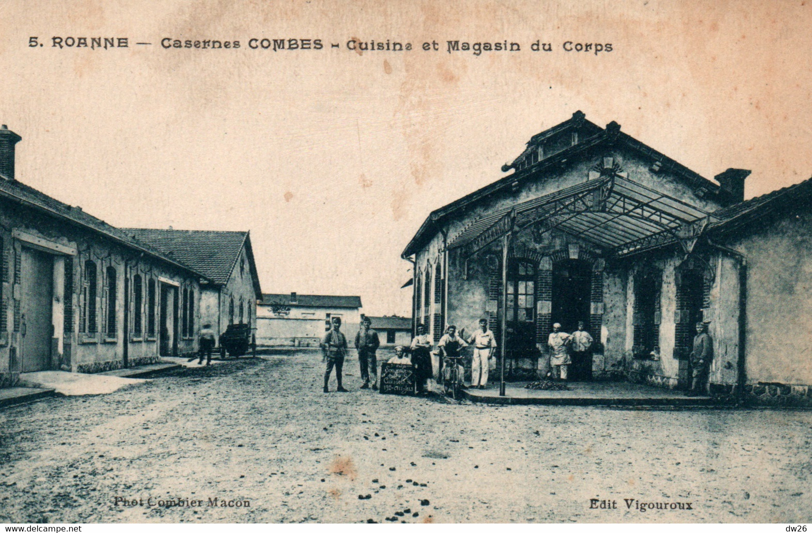 Roanne (Loire) Casernes Combes, Cuisine Et Magasin Du Corps 1929 - Edition Vigouroux, Photo Combier, Carte N° 5 - Casernes