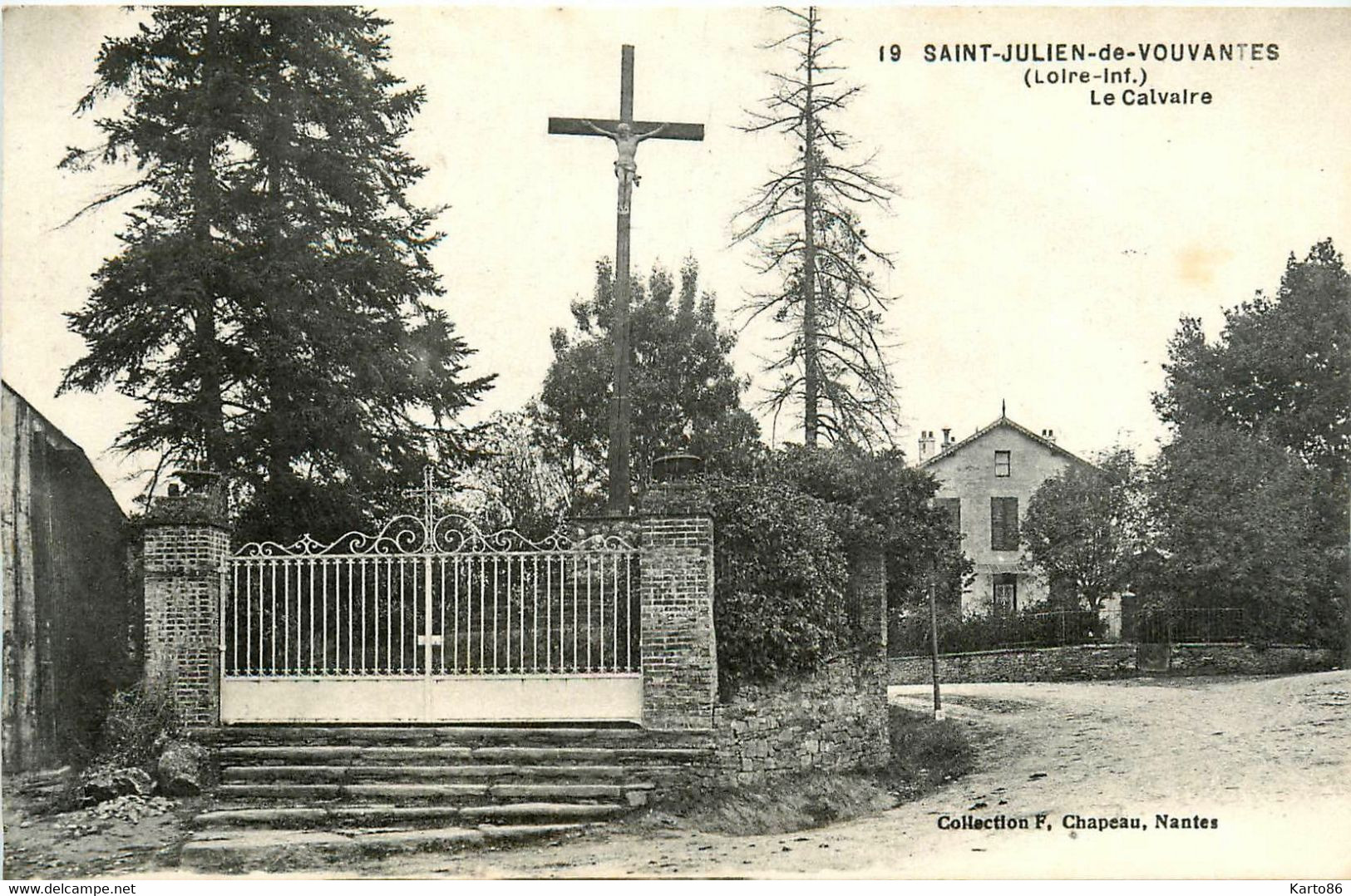 St Julien De Vouvantes * Le Calvaire - Saint Julien De Vouvantes